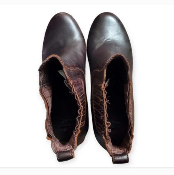 UGG Leather Chocolate Brown Chunky High Platform Boot 9 - Picture 9 of 11